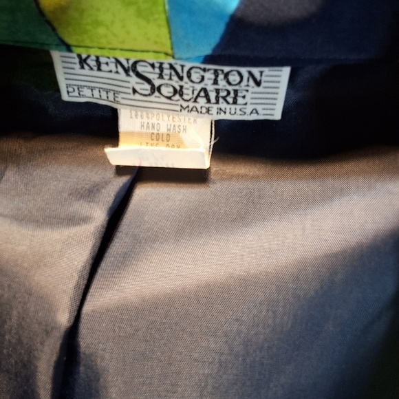 Kensington Square Color Block Blazer - Add a Pop of Color to Your Closet! - Picture 7 of 12